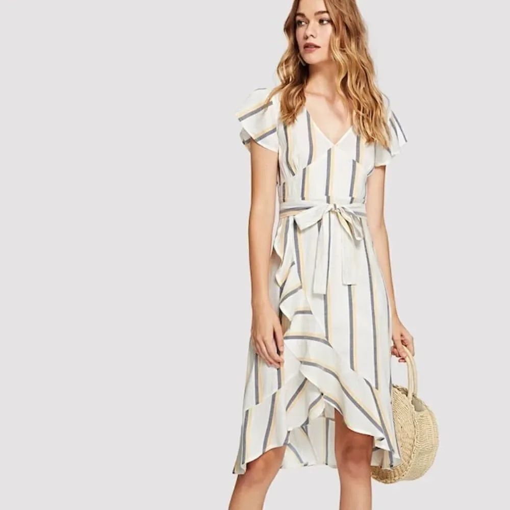 ✨HP✨Ruffle Trim Self Tie Waist Striped Dress✨